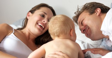 Masaj Anne ve Bebek Bağını Güçlendirir